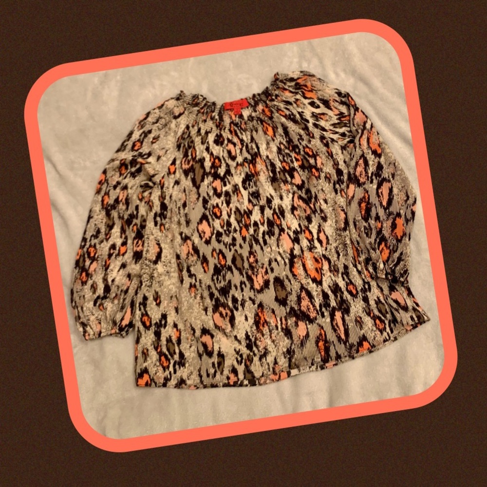 belle gray by Lisa Rinna Cheetah Print Blouse L